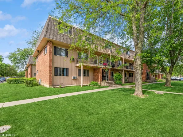 2410 Algonquin Rd APT 1, Rolling Meadows, IL 60008
