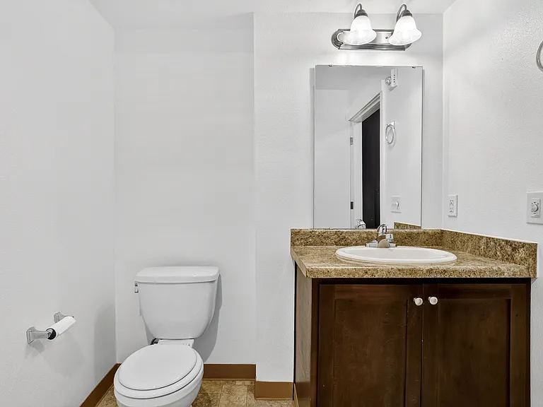 121 SE 151st Ave #105 — Photo 4