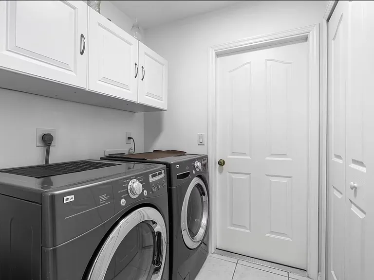 10360 SW 48th Ave — Photo 17