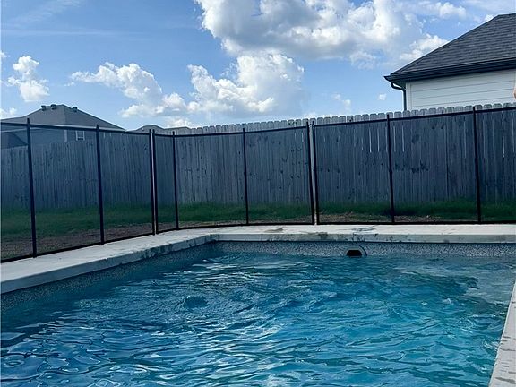 2nd image of 113 Dobson St