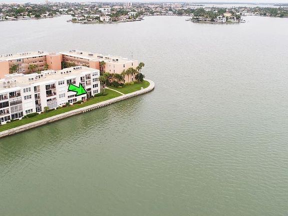 3rd image of 7645 Sun Island Dr S APT 108