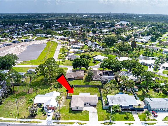 5th image of 765 SE Floresta Drive