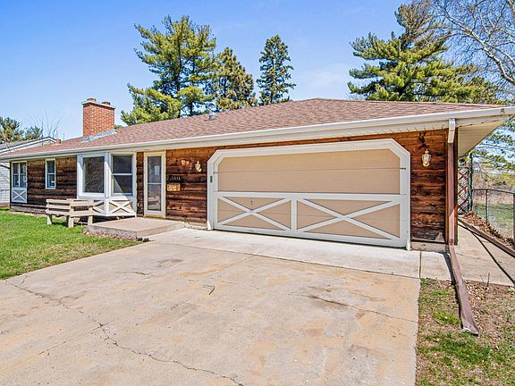 2nd image of 5811 Moore Lake Dr W