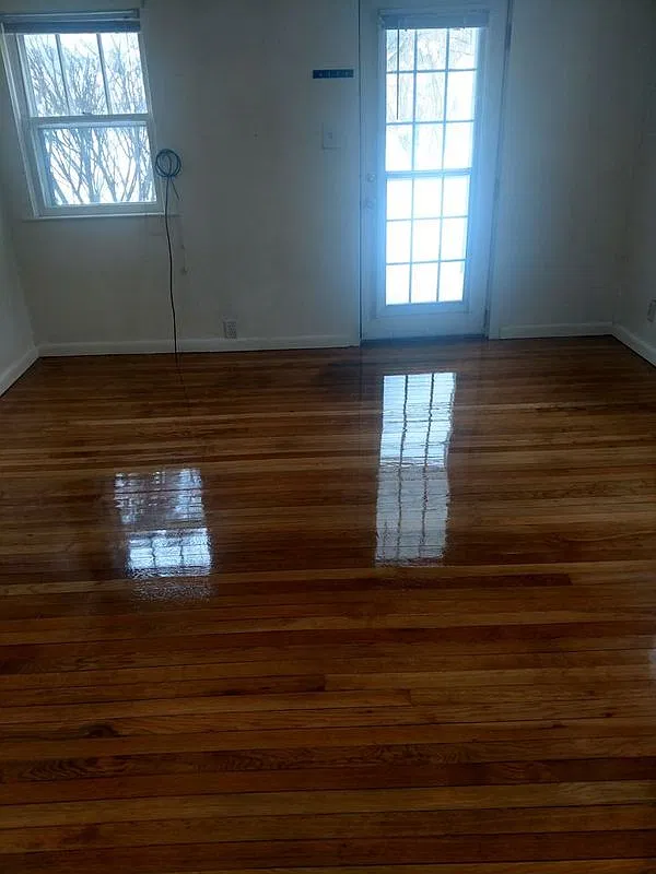 2 bed, 1.0 bath, 850 sqft, $1,600 — Photo 3