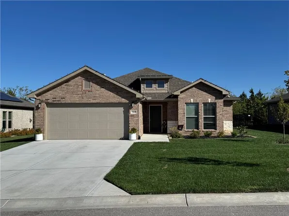 7505 McCormick Dr, Lenexa, KS 66227