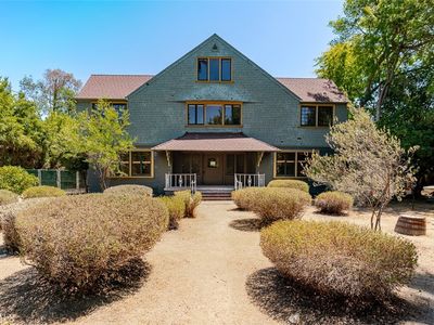 696 S Saint John Ave, Pasadena, CA, 91105