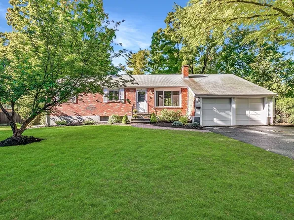 8 Waveney Rd, Framingham, MA 01701