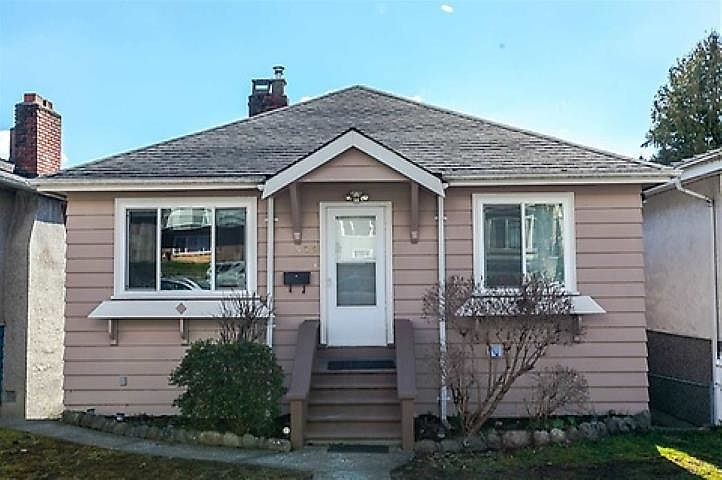 1st image of 586 E 60th Ave