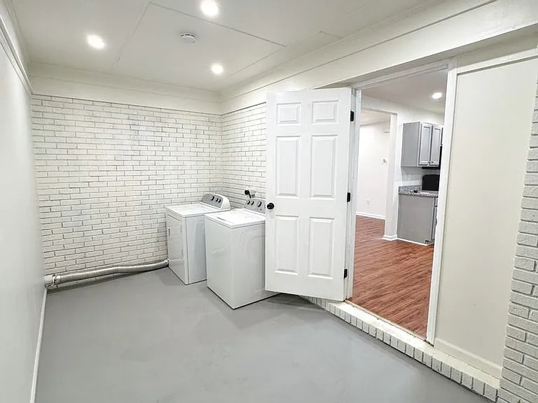 2801 Wedgefield Dr — Photo 23