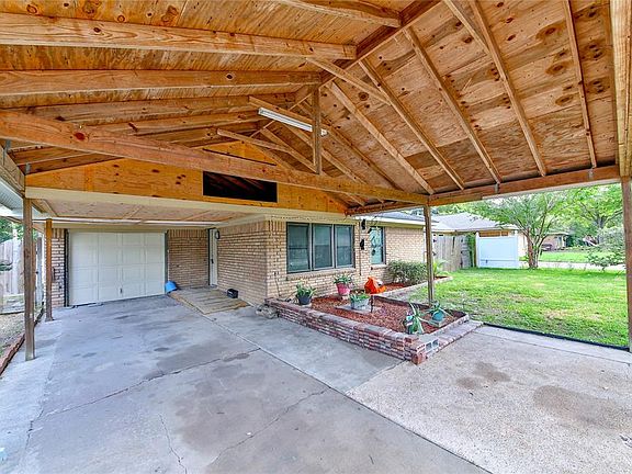 5th image of 2325 Estate Dr
