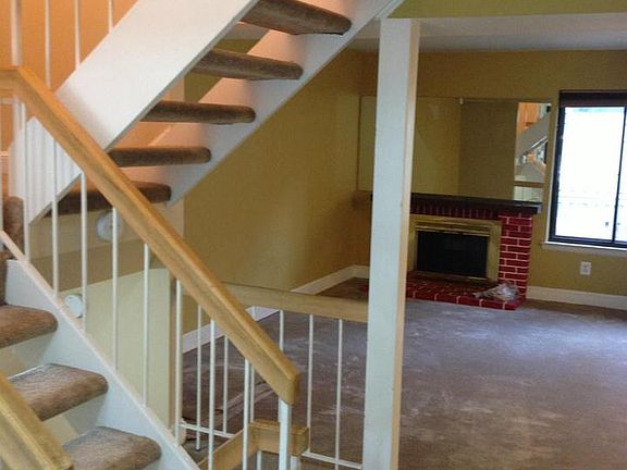 2nd image of 18455 Stone Hollow Dr