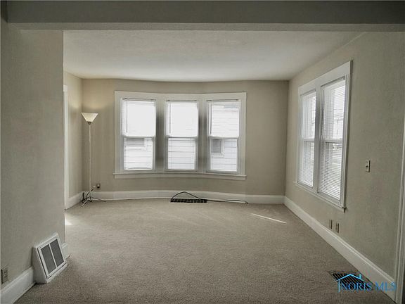 5th image of 3212 Northwood Ave
