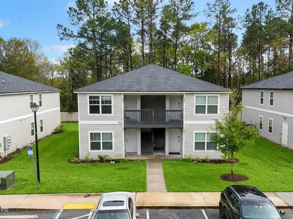 7638 MAILES Court #101,102,201,202, Jacksonville, FL 32210