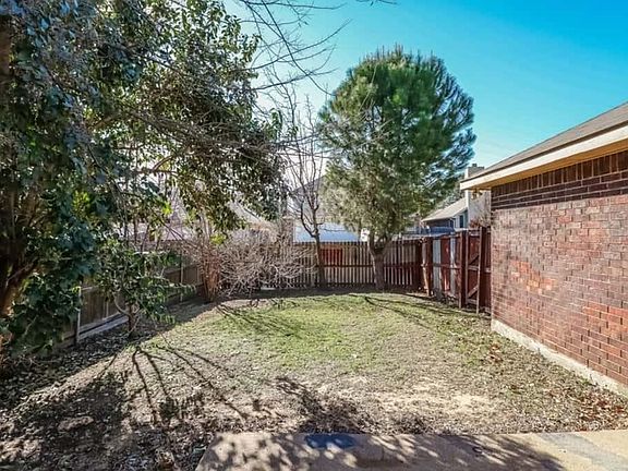 3rd image of 4427 Cordova Ln