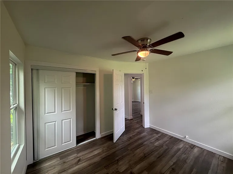 4942 Anthony St — Photo 11