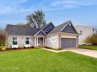 412 Appleton Dr, Vernon Hills, IL