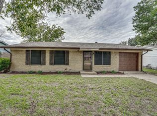 1592 Leon St, Kaufman, TX 75142
