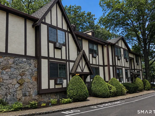 50 Aiken St APT 262, Norwalk, CT 06851