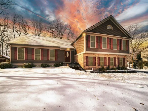 15 Club Lane, Rock Hill, NY 12775