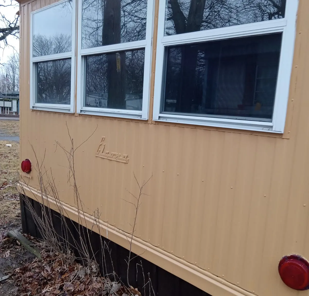 2 bed, 950 sqft, $626 — Photo 2