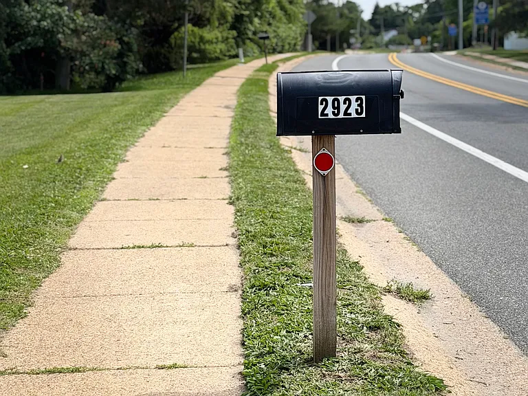 Mail Box