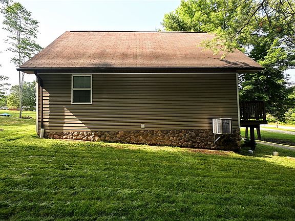 2nd image of 3142 Hills Church Rd