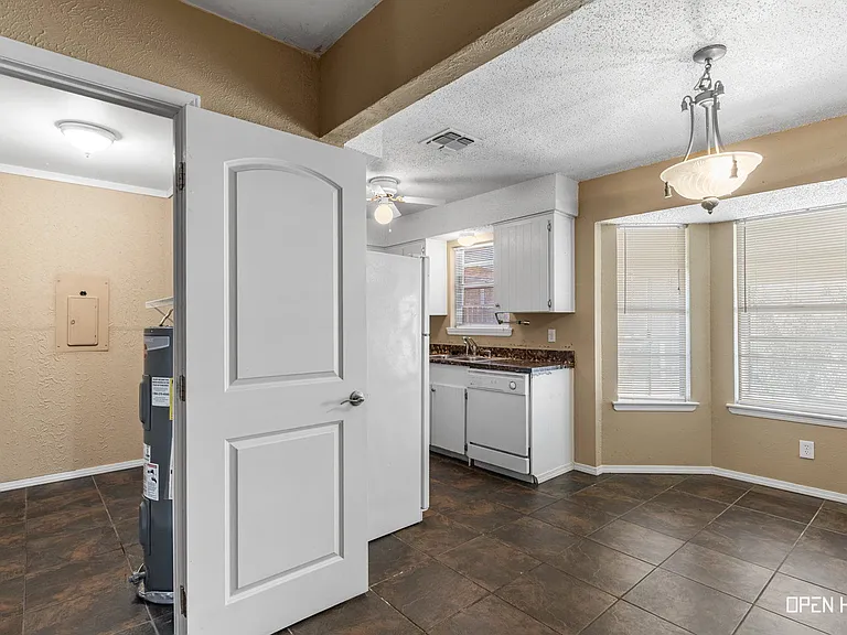 216 Dirks Dr — Photo 14