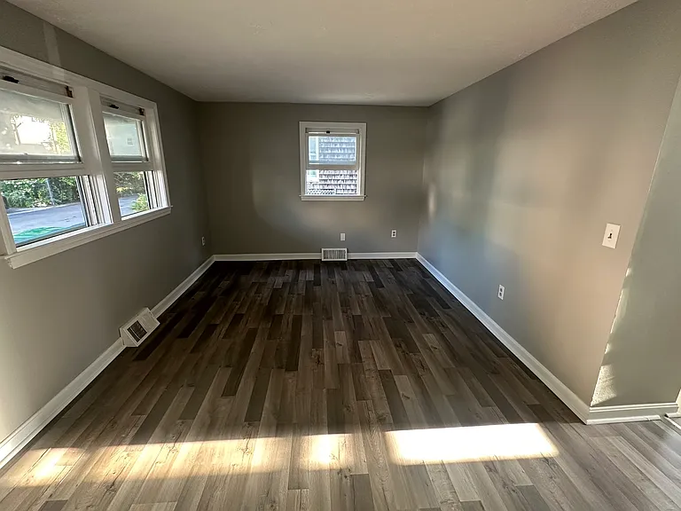 27 Salem St #1 — Photo 1