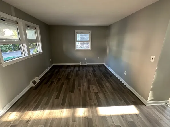 27 Salem St #1, Nashua, NH 03064