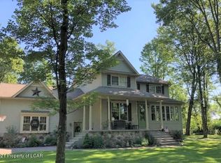 17 Stoneledge Ln, Sweet Valley, PA 18656