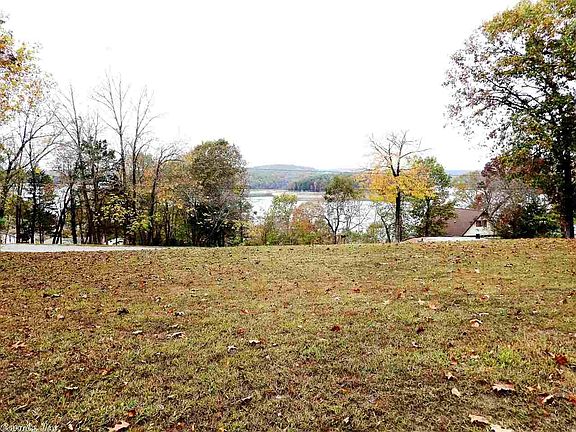 4th image of 32 Spicewood Ln