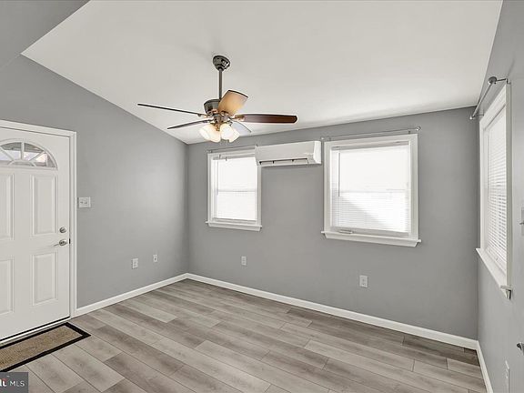 5th image of 706 Wagon Wheel Ln