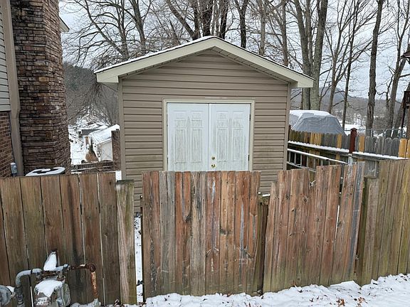 4th image of 109 Marie Ct