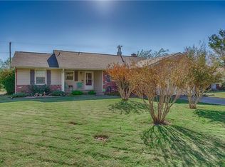 2824 Chaucer Dr, Oklahoma City, OK 73120