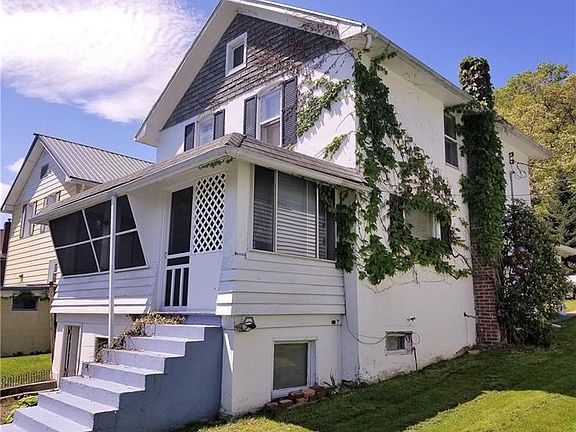 4th image of 224 Jefferson St