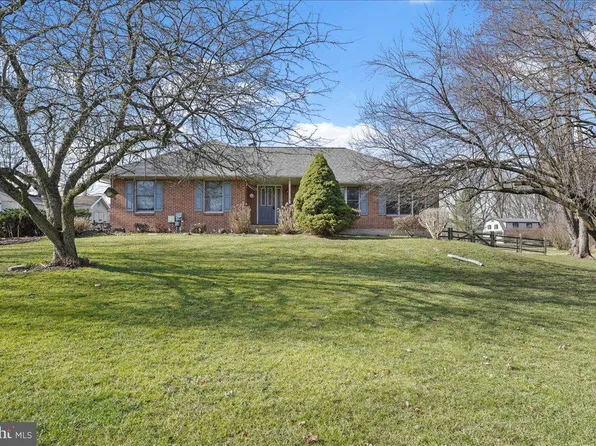 4 Dingee Rd, West Grove, PA 19390