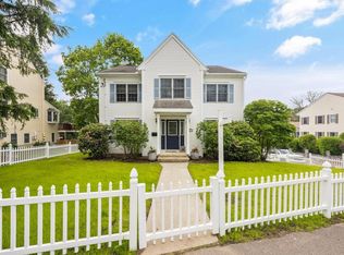 199 Hunnewell St, Needham, MA 02494