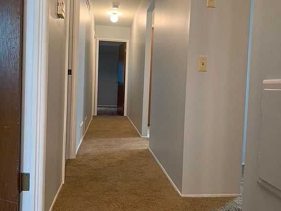 3rd image of 2170 Wedgwood Dr W