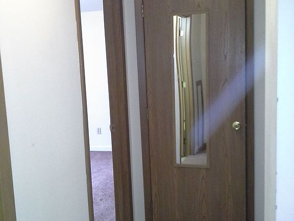 5th image of 142 E Bald Eagle St APT 2A