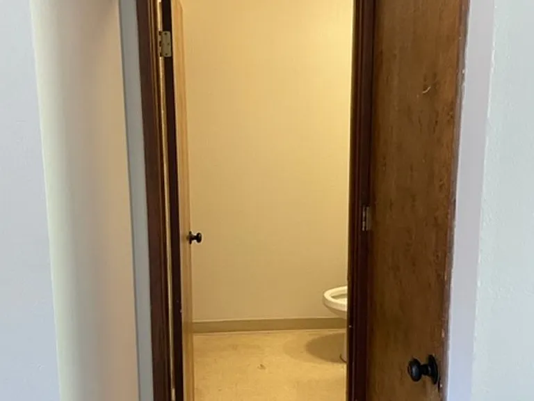 235 W 6th Street — Photo 3