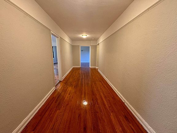 3rd image of 3103 Fairfield Ave #4N