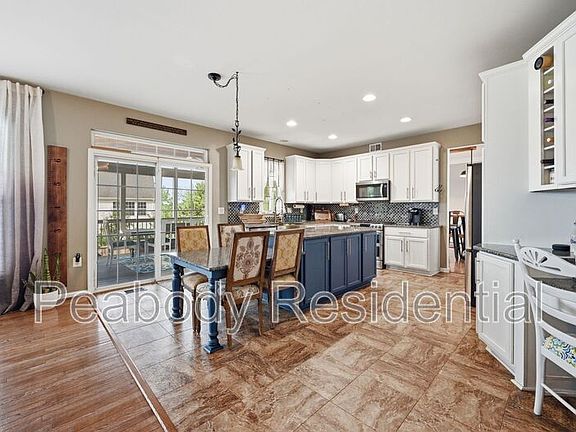 2nd image of 753 Bonnie Ridge Dr NE
