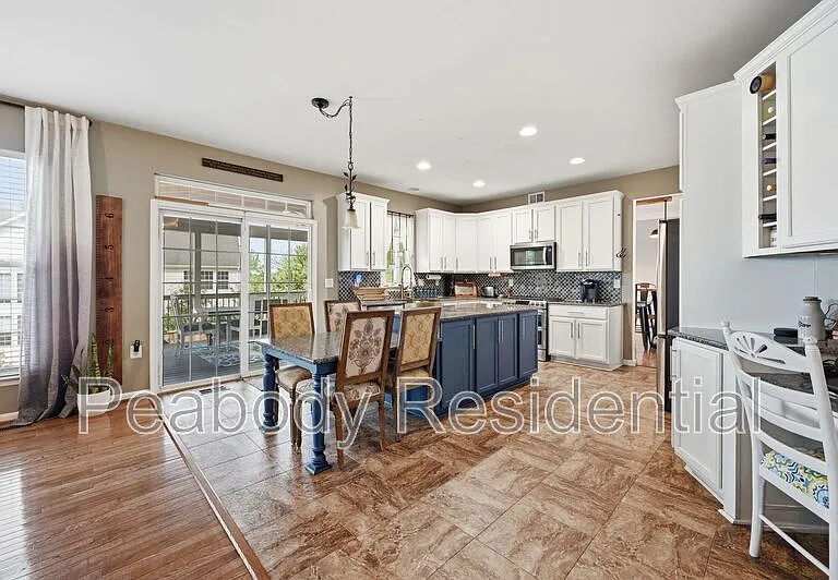 753 Bonnie Ridge Dr NE — Photo 2