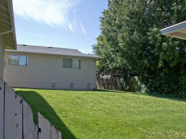 Stoneridge Duplexs, 4622-4708 NE Saint James Rd #4704B, Vancouver, WA 98663