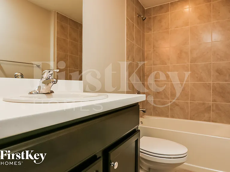 1298 SW Crost Ave — Photo 13