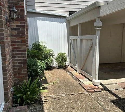 4th image of 1220 Fountain View Dr #197