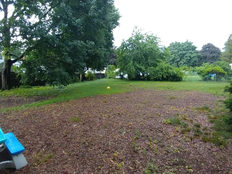 7 Longwood Dr — Photo 13