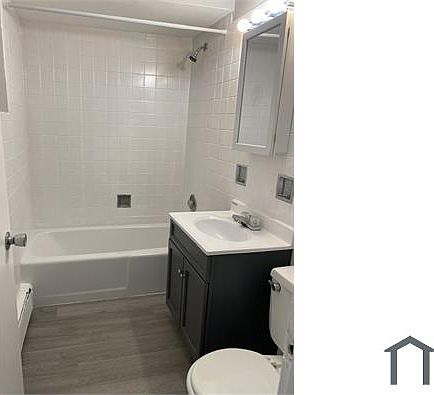 5th image of 11118 S Homewood Ave #1