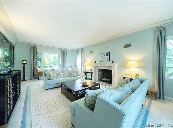 Fantastic Six-Bedroom Estate