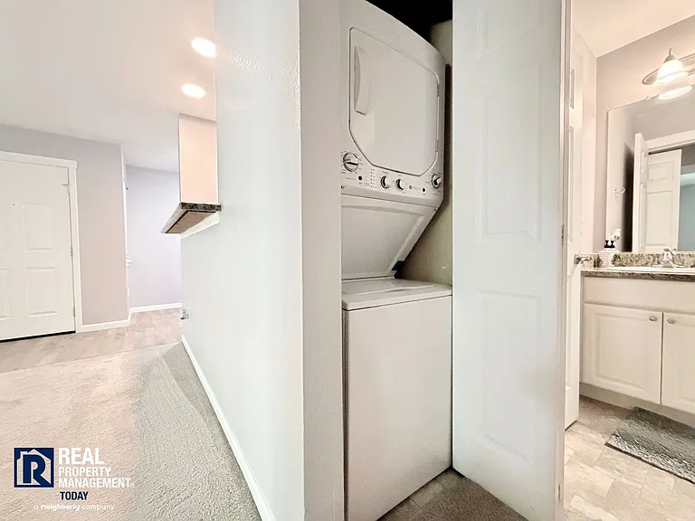 2609 S 272nd St #33 — Photo 15